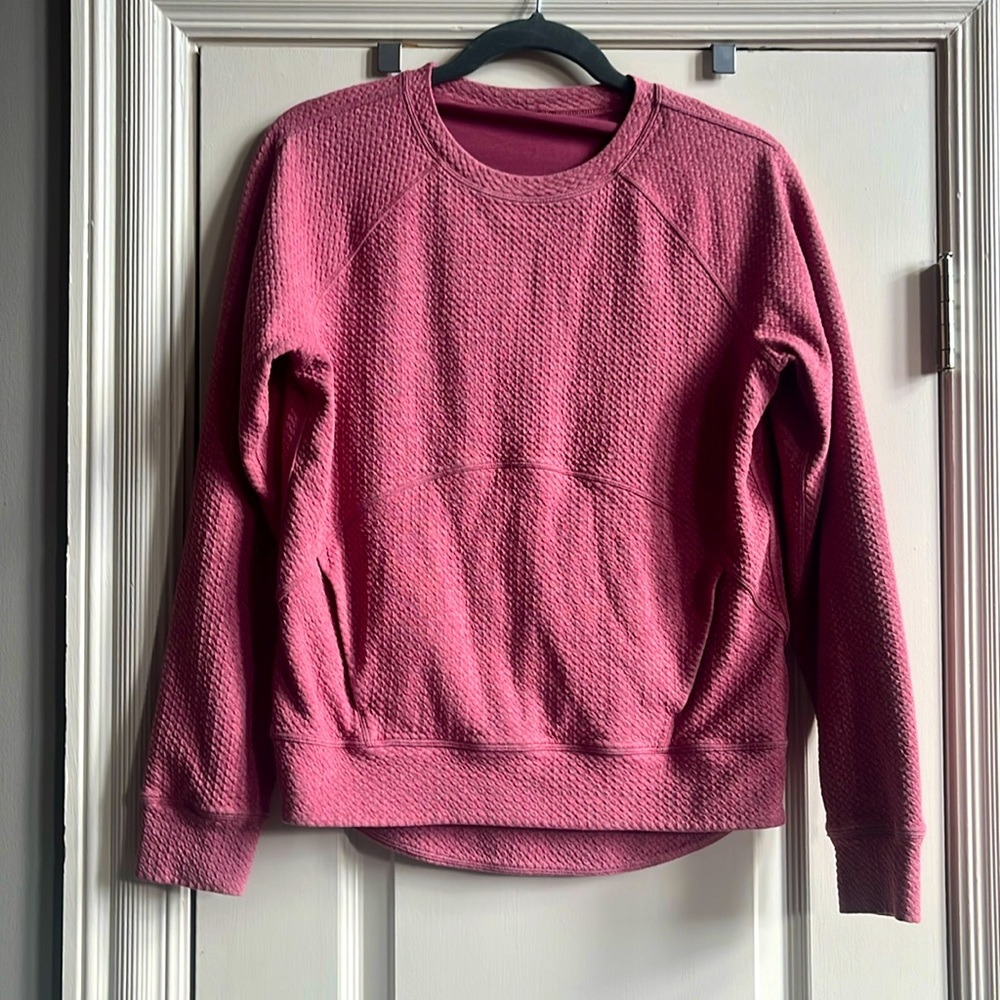 Lululemon size 6 pullover